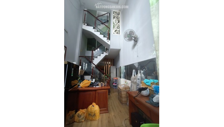 Bán nhà NGON , Phước Long, TP HCM, DT 160m2, 3 tầng, 14 phòng, Sổ Hồng, giá 9.35 tỷ. LH: 0933125879