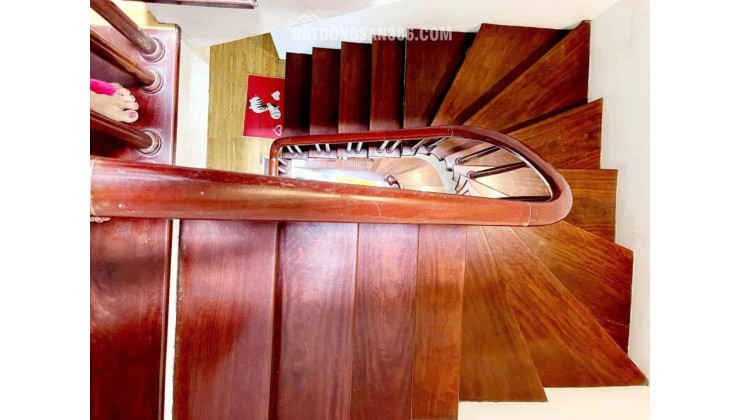 Đẳng cấp mặt phố Trịnh Đình Cửu: 55m2, 5 tầng, vừa ở vừa kinh doanh, chỉ 23,5 tỷ