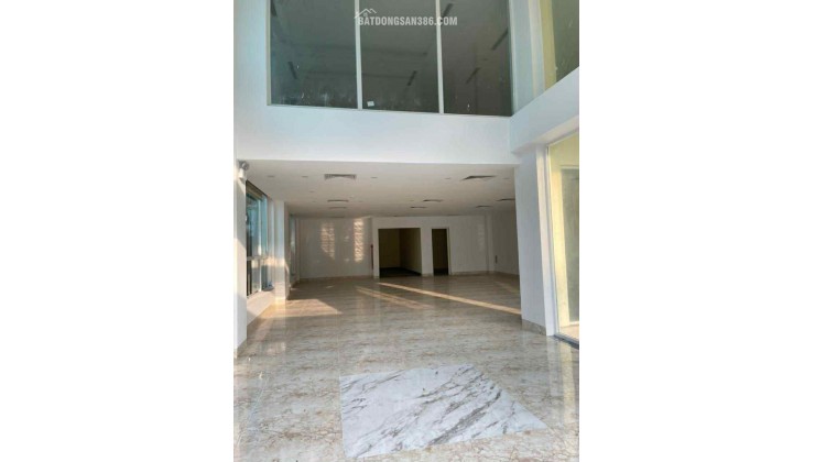 bán toà nhà văn phòng mặt phố Ngọc Thuỵ 240m x 8tầng, mặt tiền 9m, thông sàn kinh doanh