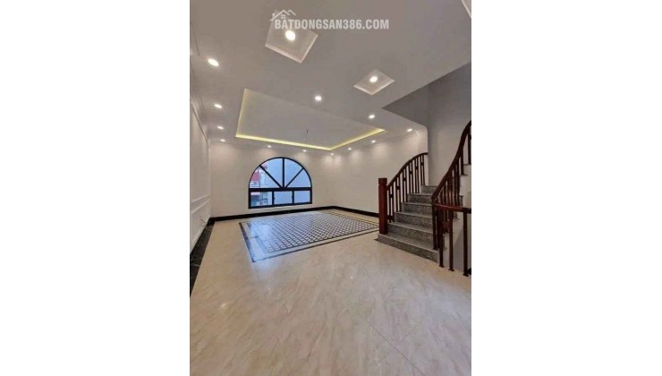 Hiếm Nhà Thạch Bàn 6 tầng – nội thất cao cấp – ô tô đỗ cửa