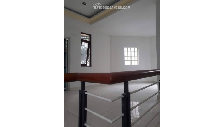 Lô Góc 10m ra K123 Cù Chính Lan, Bãi Đậu Ô tô gần nhà, 71m2, 2 tầng cứng cáp, nhỉnh 3 tỷ