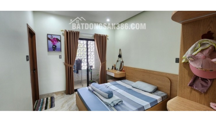  MT Diệp Minh Châu, sát Võ Chí Công, 100m2, 3 tầng đúc còn mới, 7.x tỷ