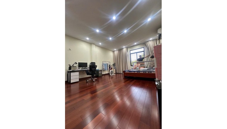BÁN NHÀ PHỐ QUANG TRUNG_SÁT TRƯỜNG NGUYỄN HUỆ_NHÀ 5 TẦNG VỈA HÈ KINH DOANH_ 50M_GIÁ 10,5TỶ