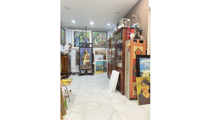 NHÀ NGAY NGÃ TƯ HÀNG XANH- NGANG LỚN - 85M - 3 TẦNG- 4PN- 7.X TỶ