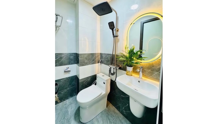 Chính chủ cần bán nhà Thanh Nhàn, trung tâm Hai Bà Trưng- full nội thất sang trọng