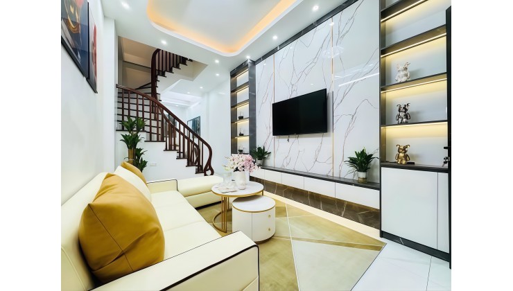Chính chủ cần bán nhà Thanh Nhàn, trung tâm Hai Bà Trưng- full nội thất sang trọng