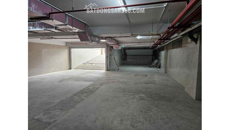 bán toà nhà văn phòng mặt phố Ngọc Thuỵ 240m x 8tầng, mặt tiền 9m, thông sàn kinh doanh