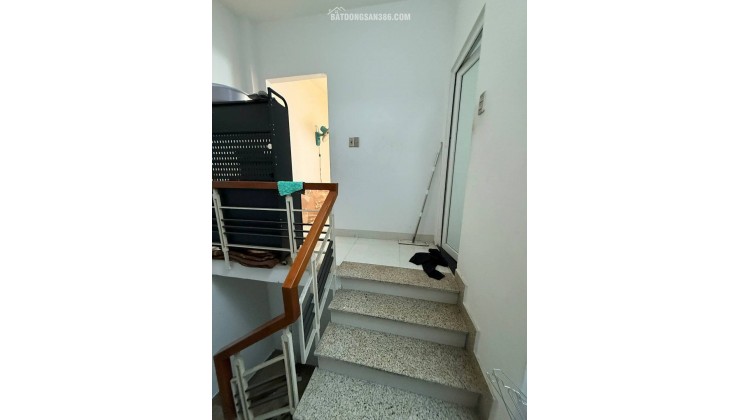 Ô TÔ ĐỖ TRƯỚC CỬA ĐIỆN BIÊN PHỦ - NHÀ 3 TẦNG -  NHỈNH 4 TỶ - 0917351553