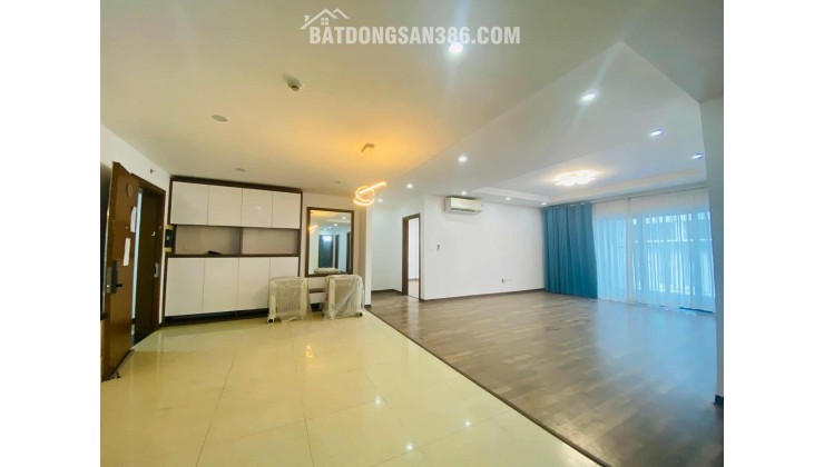 Chủ cần bán gấp căn 3 ngủ 8x tỷ 114 m2 tại Goldmark city 136 Hồ Tùng Mậu TỪ lIÊM
