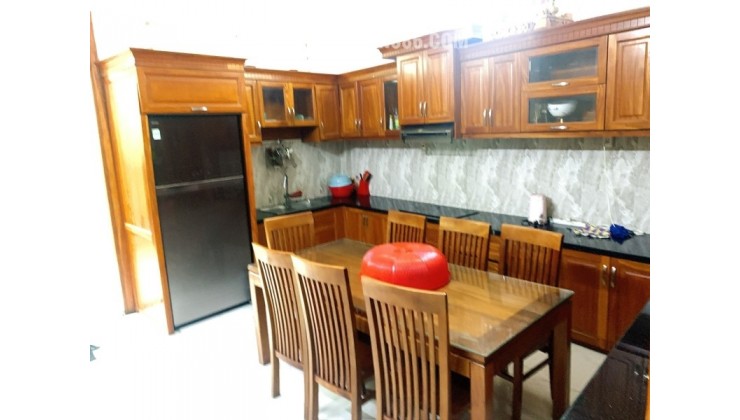 Bán nhà Đường 28, Bình Trưng Đông, Q.2 - 90m2, 4 tầng, 5PN, Sổ Hồng - Giá 9.1 tỷ.