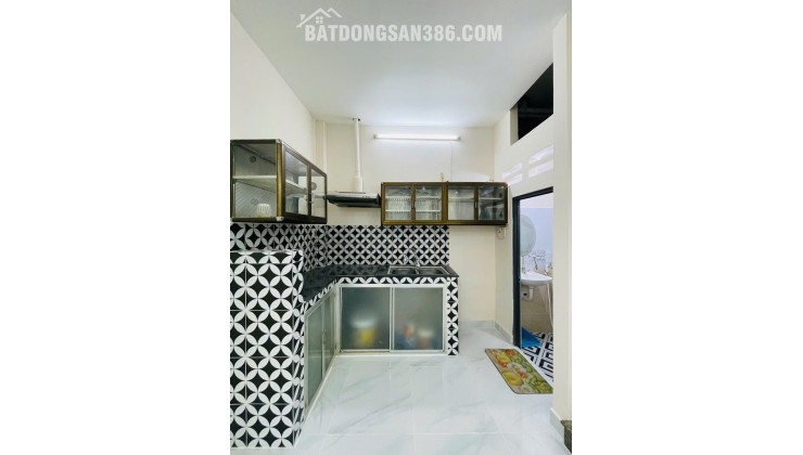 Nhà Đẹp Lạc Long Quân Nhỉnh 4 Tỷ