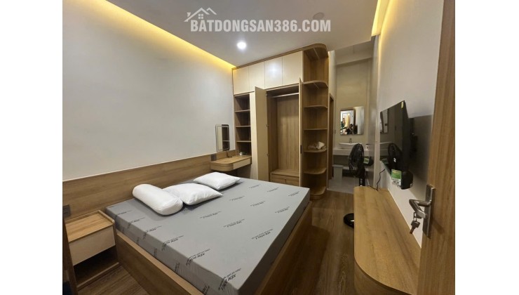 Bán nhà đẹp 2 tầng mặt tiền đường Nguyễn Hữu Huân - Giá 11 Tỷ.