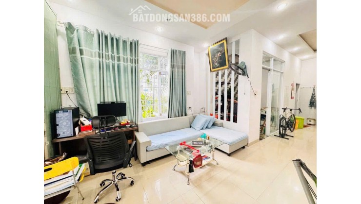 Nhà Mới 2 Tầng Gần Biển – Giá Chỉ 2 Tỷ 950 . diện tích 52m² Ngang 5.2m