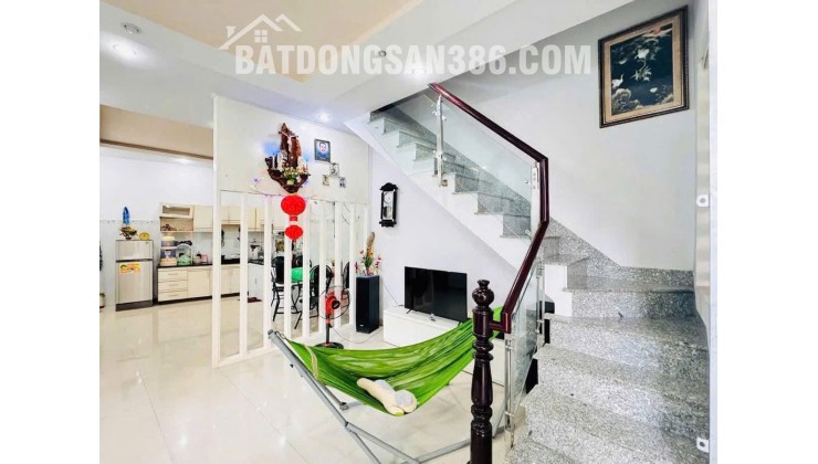 Nhà Mới 2 Tầng Gần Biển – Giá Chỉ 2 Tỷ 950 . diện tích 52m² Ngang 5.2m