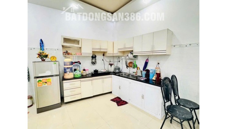 Nhà Mới 2 Tầng Gần Biển – Giá Chỉ 2 Tỷ 950 . diện tích 52m² Ngang 5.2m