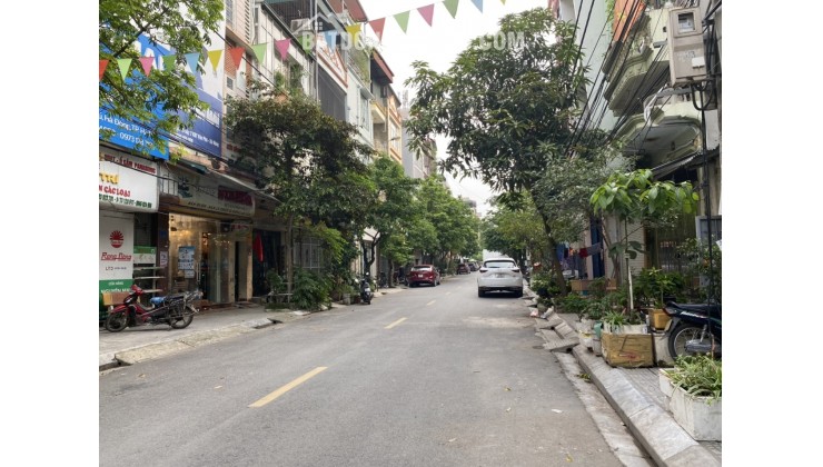 Bán nhà mặt phố Lý Thường Kiệt Hà Đông, 48m x 4 tầng, 4 PN, ô tô tránh kinh doanh