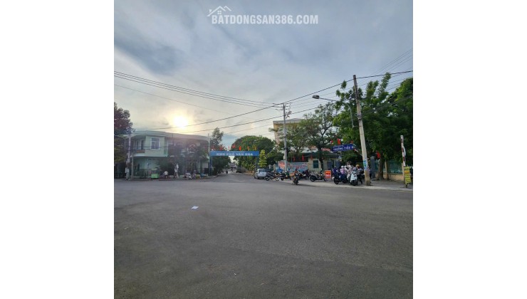 Nhà bán căn góc Ngay trung tâm thành phố Phan Rang