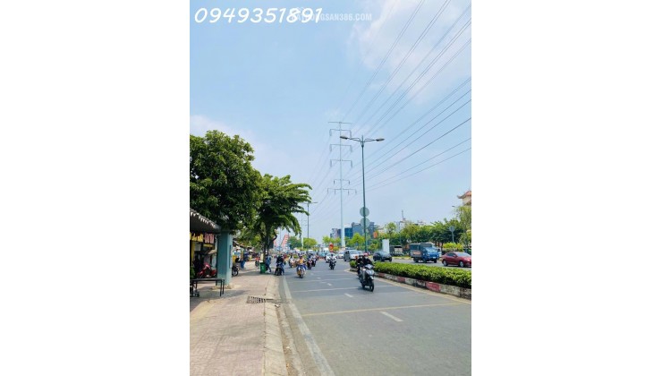 ĐẤT MẶT TIỀN PHẠM VĂN ĐỒNG 4200M2 NGANG 80M SHR HOÀN CÔNG ĐỦ GIÁ 270TỶ LH 0949351891 MR TOAN