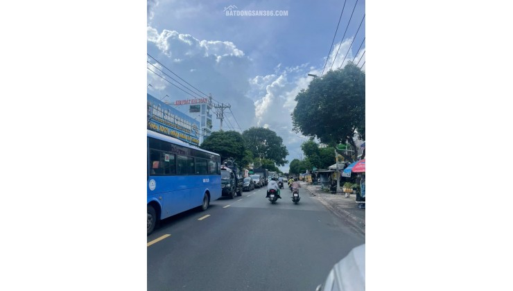 Bán nhà mặt tiền 20x31m giá 25 tỷ Đường Lê Văn Khương