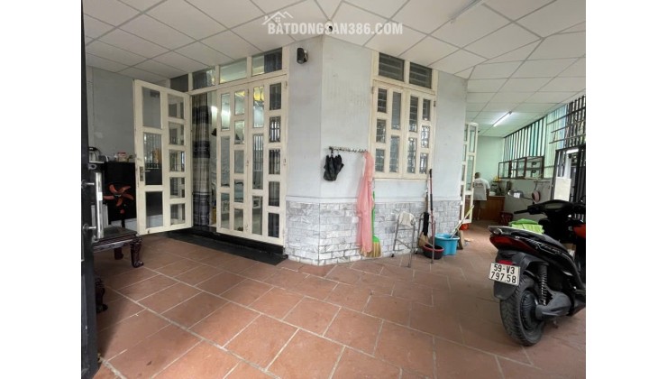 LÔ GÓC 2 MẶT XE TẢI ĐS 1 - 63m2 5 TẦNG  - CÁCH 1 CĂN RA VIEW SÔNG - NHỈNH 7 TỶ 

Mô tả: V0.7760111
LÔ GÓC 2 MẶT XE TẢI ĐS 1 - 63m2 5 TẦNG  - CÁCH