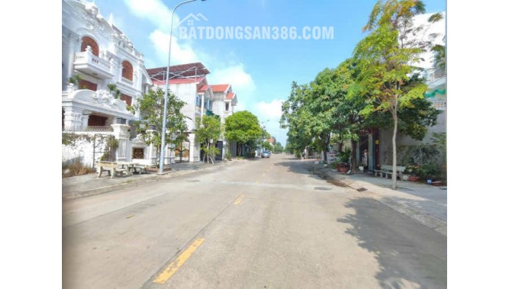 BÁN KHÁCH SẠN GIÁ RẺ 250M2 (10X25) 5 TẦNG TRUNG TÂM HÀNH CHÍNH DĨ AN - TP HỒ CHÍ MINH