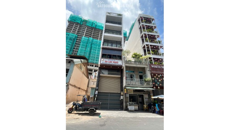 Mặt Tiền Đề Thám, P. Cô Giang, Q1: DT 4.4x18.4m, Giá 62 Tỷ - Liên Hệ Chính Chủ 0911160692 (Ngô Tú)