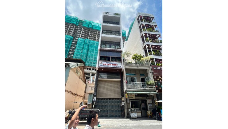 Mặt Tiền Đề Thám, P. Cô Giang, Q1: DT 4.4x18.4m, Giá 62 Tỷ - Liên Hệ Chính Chủ 0911160692 (Ngô Tú)