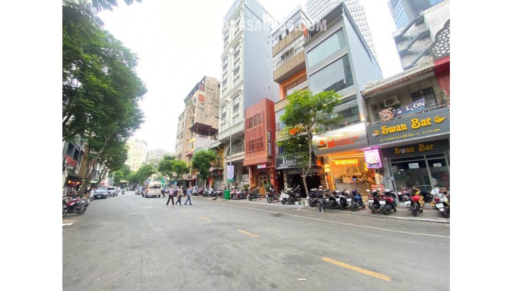 Mặt Tiền Đông Du, P.Bến Nghé, Q.1: DT 4.2x23m, Giá 182 tỷ - Vị Trí Đắc Địa, Tiềm Năng Đầu Tư Lớn! LH: 0911160692 (Ngô Tú)
