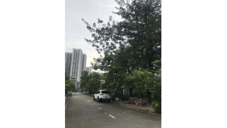 Bán đất MT đường 11A, phường Long Bình, Quận 9, diện tích 5 x 20, giá nhỉnh 6 tỷ
