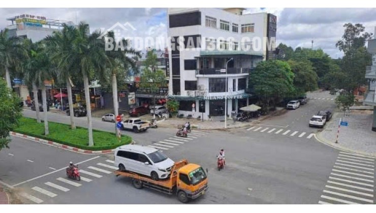 BÁN NHÀ ĐẸP GIÁ RẺ NGAY BIGC GO DĨ AN - VIEW CÔNG VIÊN PHONG THỦY.