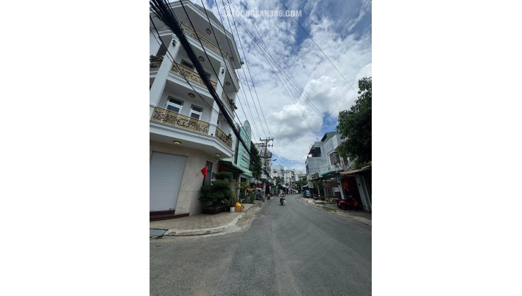NHÀ HẺM XE HƠI VƯỜN LÀI – TRỆT 2 LẦU + ST – KHU VIP DÂN TRÍ CAO. LH:0908693110.