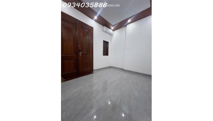 BÁN NHÀ TẬP THỂ TẦNG 1 – PHỐ NGUYỄN VĂN CỪ – LONG BIÊN