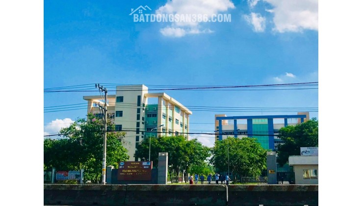 đất long thành , cạnh sân bay Long Thành