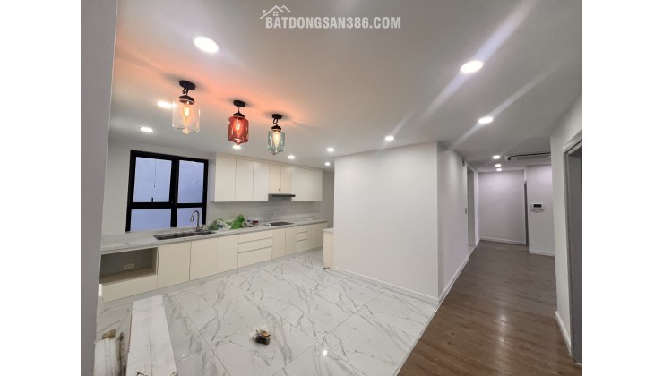 GIA ĐÌNH CẦN BÁN CĂN HỘ 4PN TẠI DỰ ÁN GOLDMARK CITY