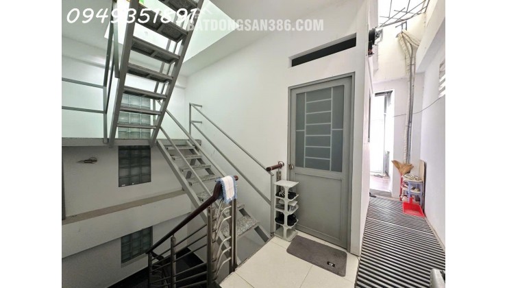  NHÀ CHDV - 12 PHÒNG - 2 MẶT THOÁNG - HẺM Ô TÔ NƠ TRANG LONG P7 BÌNH THẠNH