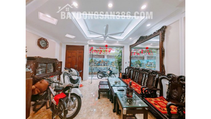 PHỐ DOÃN KẾ THIỆN Ô TÔ FULL NỘI THẤT XỊN 30m2 6 tầng mặt tiền 5.2m Giá 11.8 tỷ