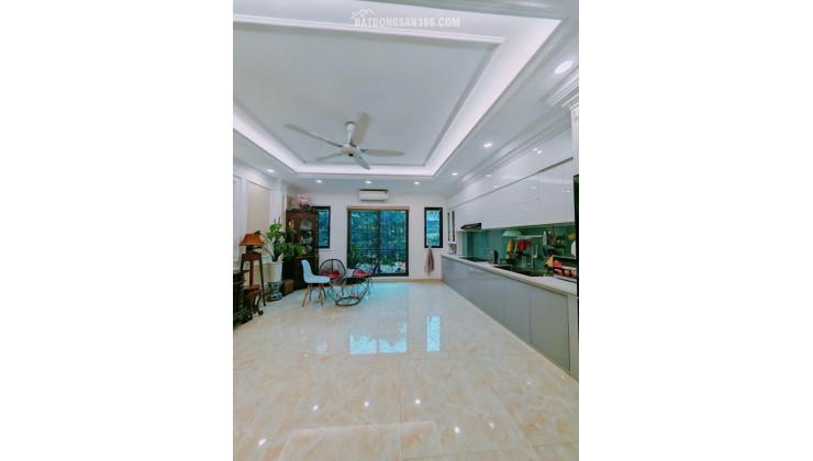 PHỐ DOÃN KẾ THIỆN Ô TÔ FULL NỘI THẤT XỊN 30m2 6 tầng mặt tiền 5.2m Giá 11.8 tỷ
