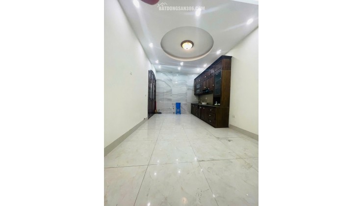 HOÀNG CẦU – 2 MẶT NGÕ Ô TÔ – KINH DOANH – DT 57m² 4 tầng MT 3.9m  26.5 tỷ
