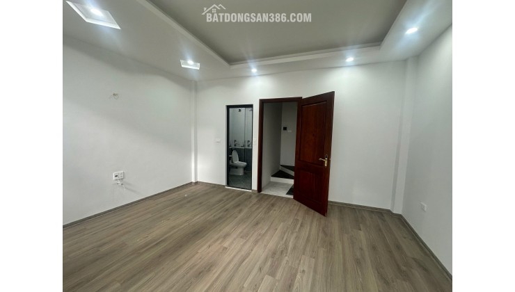 Bán Nhà Mới Bạch Mai Dt 30m2 5 tầng mặt tiền 4.9m Giá 5.95 tỷ