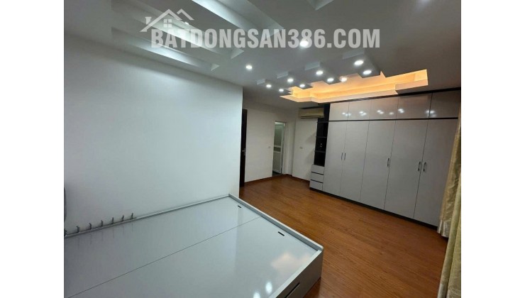 NHÀ ĐẸP PHỐ LÊ VĂN LƯƠNG - FULL ĐỒ Diện Tích 38m2 5 tầng mặt tiền 5m Giá 10.8 tỷ