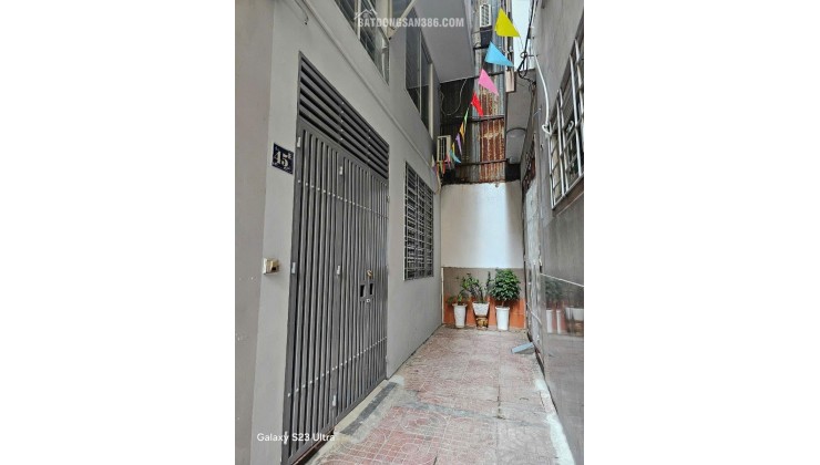 NHÀ ĐẸP PHỐ LÊ VĂN LƯƠNG - FULL ĐỒ Diện Tích 38m2 5 tầng mặt tiền 5m Giá 10.8 tỷ