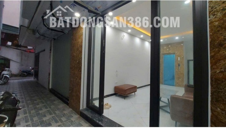 NGÕ CHỢ KHÂM THIÊN - NHÀ MỚI- THANG MÁY -  30m2 5 tầng mặt tiền 3.6m Giá 8.6 tỷ