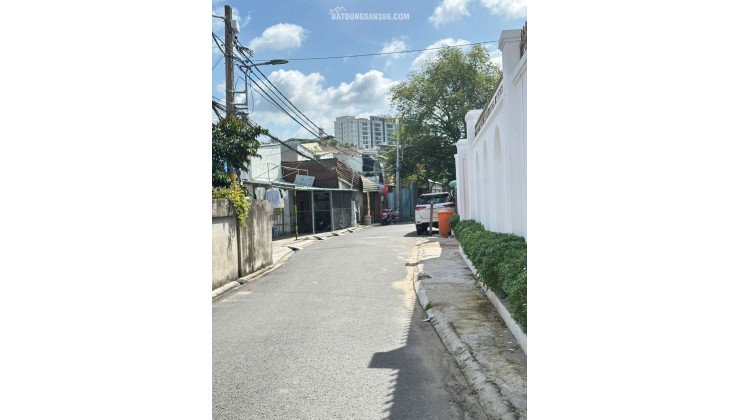BÁN NHÀ ẤP TAM ĐÔNG 2,THỚI TAM THÔN HÓC MÔN- XE HƠI 7 CHỖ NGỦ TRONG NHÀ - 5x22M - GIÁ CHỈ 4,35 TỶ