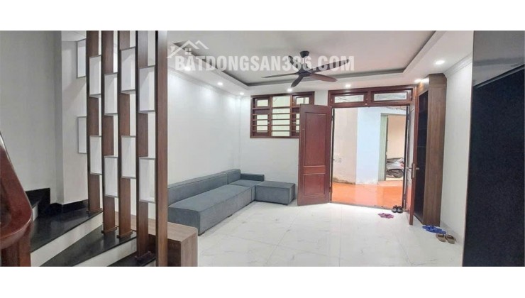 Bán nhà ngõ 564 Nguyen văn Cừ, Bồ Đề,35m 5T  oto ,KD, 7,6 tỷ .