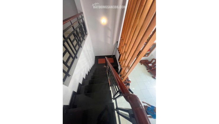 NHÀ ĐƯỜNG OTO ĐÔNG THẠNH HÓC MÔN - NGAY CHỢ GẤU TRỊNH THỊ DỐI VỚI LÊ VĂN KHƯƠNG - 5.7M X17M - 94M2 - GIÁ 5,2 TỶ