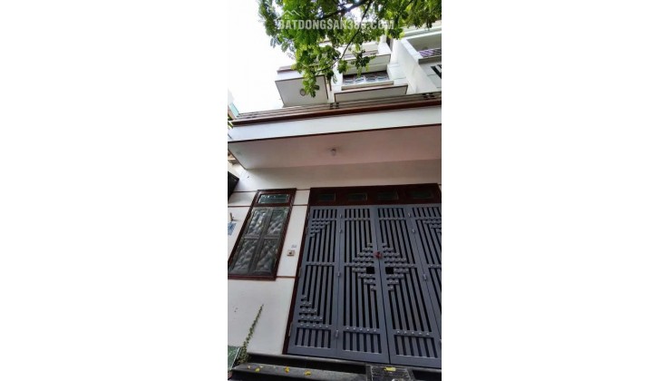 Cần bán nhà Liền Kề Mậu Lương - Hà Đông , 50m2 x 4 tầng MT 5M, Ô TÔ tránh - Kinh Doanh , Giá 15.8 tỷ