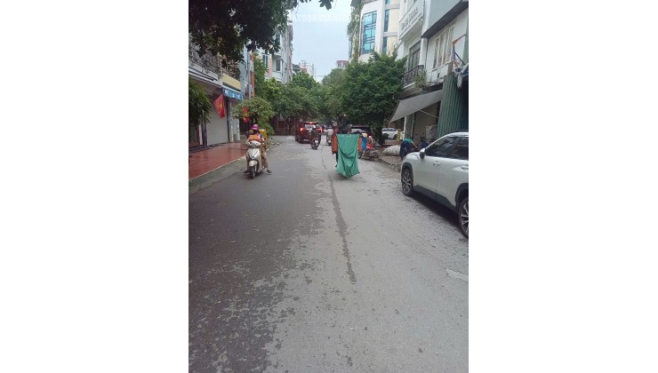 Nhà riêng cạnh KĐT mới Đại Kim, lô góc 2 mặt thoáng, 55m*4 tầng, mặt tiền 6m. Giá chào 9,6 tỷ