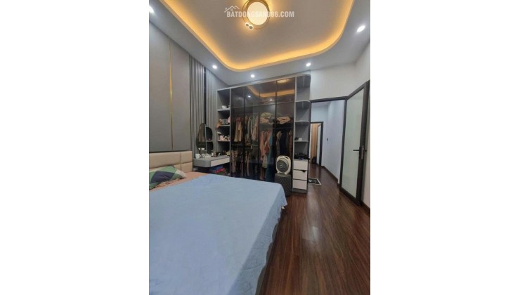 Chỉ hơn 7 Tỷ, nhà mới xây csnhj KĐT mới Đại Kim, 36m*4T, MT 4m, ngõ thông. Kinh doanh đỉnh