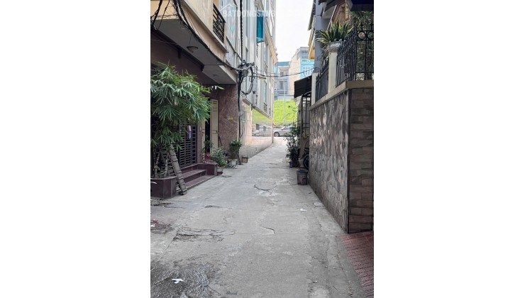 Chính chủ nhờ bán đất đẹp Ngọc Thụy, 70m², giá chỉ 9,7 tỷ