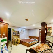Tầng 2 Tập thể VŨ TRỌNG PHỤNG, 85m, 3PN riêng, ô tô đầu cổng, sạch đẹp, 4.65 tỷ